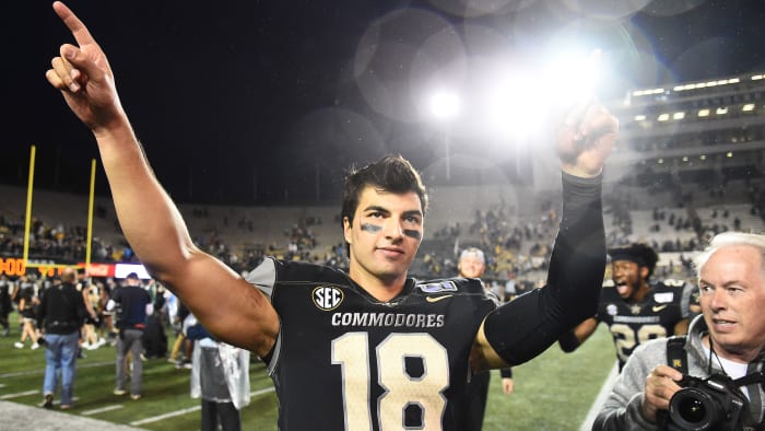 Vanderbilt football QB Mo Hasan